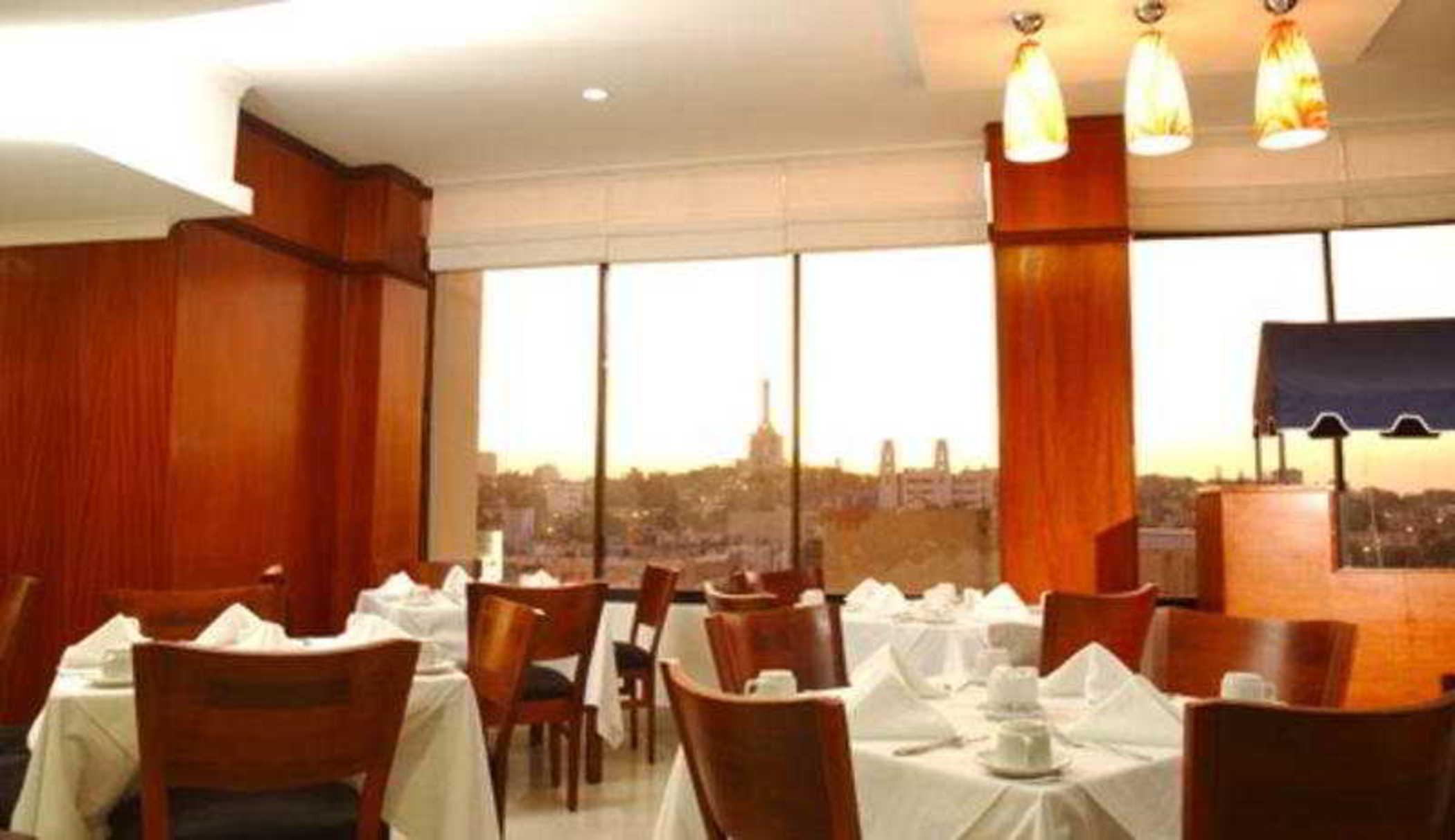 Отель Hodelpa Centro Plaza Сантьяго-де-лос-Кабальерос Ресторан фото